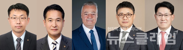 (왼쪽부터)한화호텔리조트 최석진 대표 내정자, 한화호텔리조트 김경수 대표 내정자, 한화파워시스템 라피발타 대표 내정자, 한화엔진 김종서 대표 내정자, 한화글로벌 류두형 대표 내정자. 한화그룹 제공 