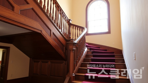 최태원 SK그룹 회장 겸 대한상공회의소 회장이 저성장 고착의 원인으로 ‘계단식 규제’를 지목했다.