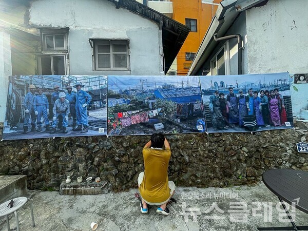 부산 영도구 봉래동 내 기억 속 초상, 삶을 잇는 골목 사진전’ 모습. 사진=비주류사진관