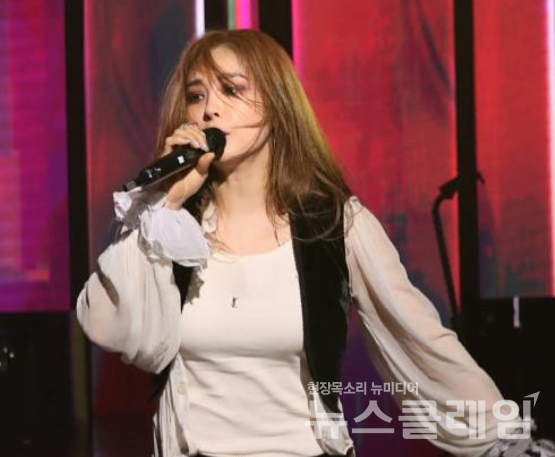 뮤지컬 배우 옥주현이 소속사 불법 운영 의혹에 사과했다. 사진=옥주현 SNS