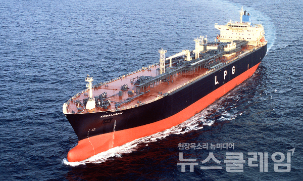 KB증권이 15일 HD한국조선해양의 12개월 목표주가를 기존 42만원에서 50만원으로 높였다. 사진= HD한국조선해양