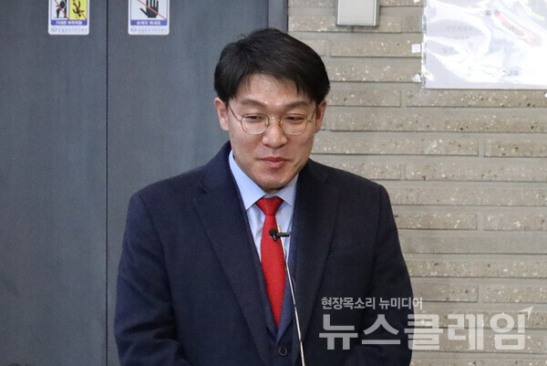 김건희 여사 측에 고가 그림을 건네고 총선 공천 등을 청탁한 혐의를 받는 김상민 전 부장검사가 구속됐다. 사진=김상민 페이스북
