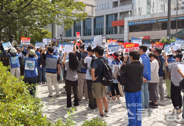 18일 오전 서울 용산 대통령실 앞에서 열린 공공운수노조 의료연대본부 기자회견. 사진=공공운수노조