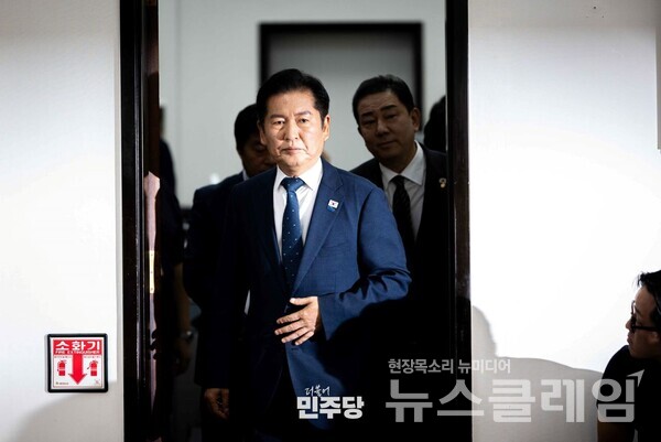 더불어민주당 강성 지지층이 ‘개딸’과 ‘청래당’으로 분화하며 집단행동과 공개 갈등이 전례 없이 격화되고 있다. 사진=더불어민주당