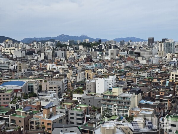 "1000명이 3만7천 채를 보유한 부동산 시장…투기와 양극화의 민낯을 드러내다. 사진=뉴스클레임 DB