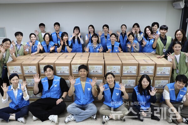 SPC그룹(회장 허영인), 시몬스(대표 안정호), 대상(대표 임정배) 등이 추석을 맞아 전국 이웃에게 직접 꾸러미와 생활용품을 전달하고 있다. SPC그룹 제공