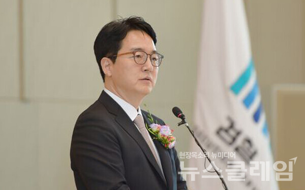 특검 파견 검사들의 집단 항명이 공무원 기강 해이와 검찰 조직 일탈의 단면을 보여주고 있다. 사진=대검찰청