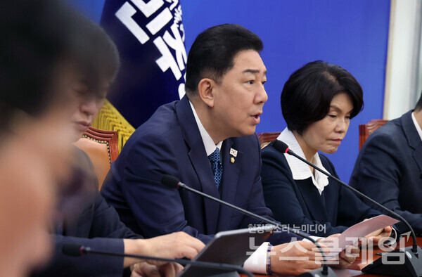 중국인 단체 관광객 무비자 입국과 관련해 확인되지 않은 괴담이 퍼지고 있다. 사진=김병기 페이스북