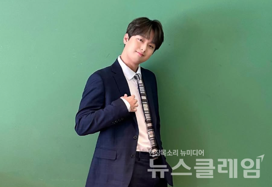 트로트 가수 이찬원이 올 하반기에도 활발한 활동을 예고했다. 사진=이찬원 SNS