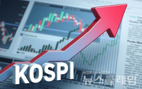 24일 코스피가 전 거래일보다 47.67포인트(1.24%) 상승한 3893.23에 출발했다. 뉴스클레임DB