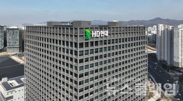 주요 건설 대형사들이 불안정한 시장 상황과 실적 악화에 맞서 안전 관리 강화와 신사업 확대, 현장 실행력 중심의 대규모 경영진 쇄신과 조직 개편을 추진한다. 사진=HD현대