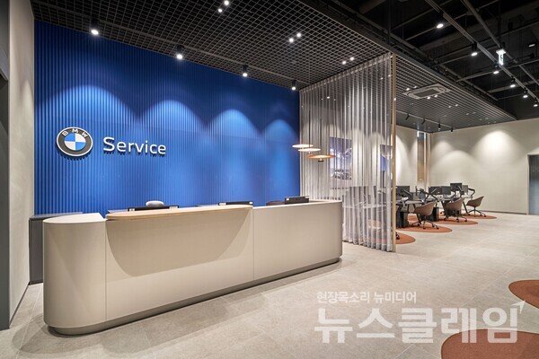 BMW 코리아(대표이사 한상윤)의 공식 딜러사인 삼천리 모터스가 BMW 천안 서비스센터를 새롭게 단장해 문을 열었다. BMW 코리아 제공
