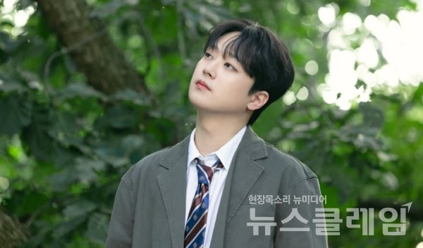 트로트 가수 이찬원이 JTBC ‘최강야구’의 구원투수로 출격한다. 사진=이찬원 공식 SNS