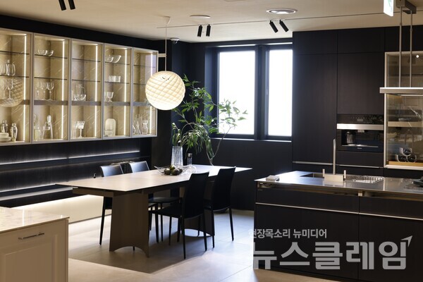 한샘(대표 김유진)이 2023년 2분기 이후 10분기 연속 흑자를 기록하며 안정적인 수익 구조를 유지하고 있다. 한샘 제공