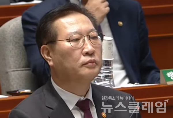 황교안 전 국무총리와 박성재 전 법무부 장관에 대한 구속영장이 모두 기각되자 여야가 정면으로 맞섰다. 사진=국회방송 갈무리