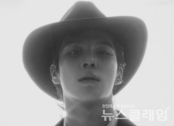 트로트 가수 정동원이 ‘무면허 운전 혐의’에 대해 기소 유예 처분을 받은 가운데, 그의 팬덤은 따뜻한 선행에 앞장서고 있다. 사진=정동원 SNS