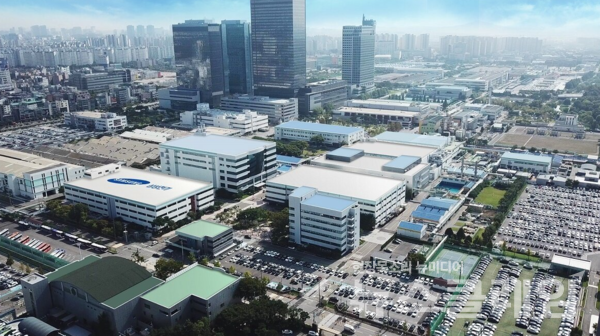 17일 KB증권이 삼성전기의 투자의견 ‘매수(Buy)’와 목표주가 30만원을 유지했다. 사진=삼성전기