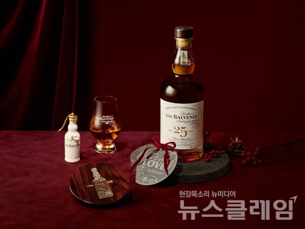 서울신라호텔이 크리스마스를 앞두고 위스키와 예술의 ‘장인정신’을 직접 경험하는 이색 클래스를 선보인다. 서울신라호텔 제공