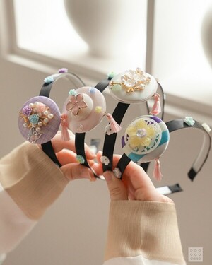 다이소, 설 상차림부터 한복 액세서리까지 '명절용품 기획전' - 뉴스 썸네일 이미지